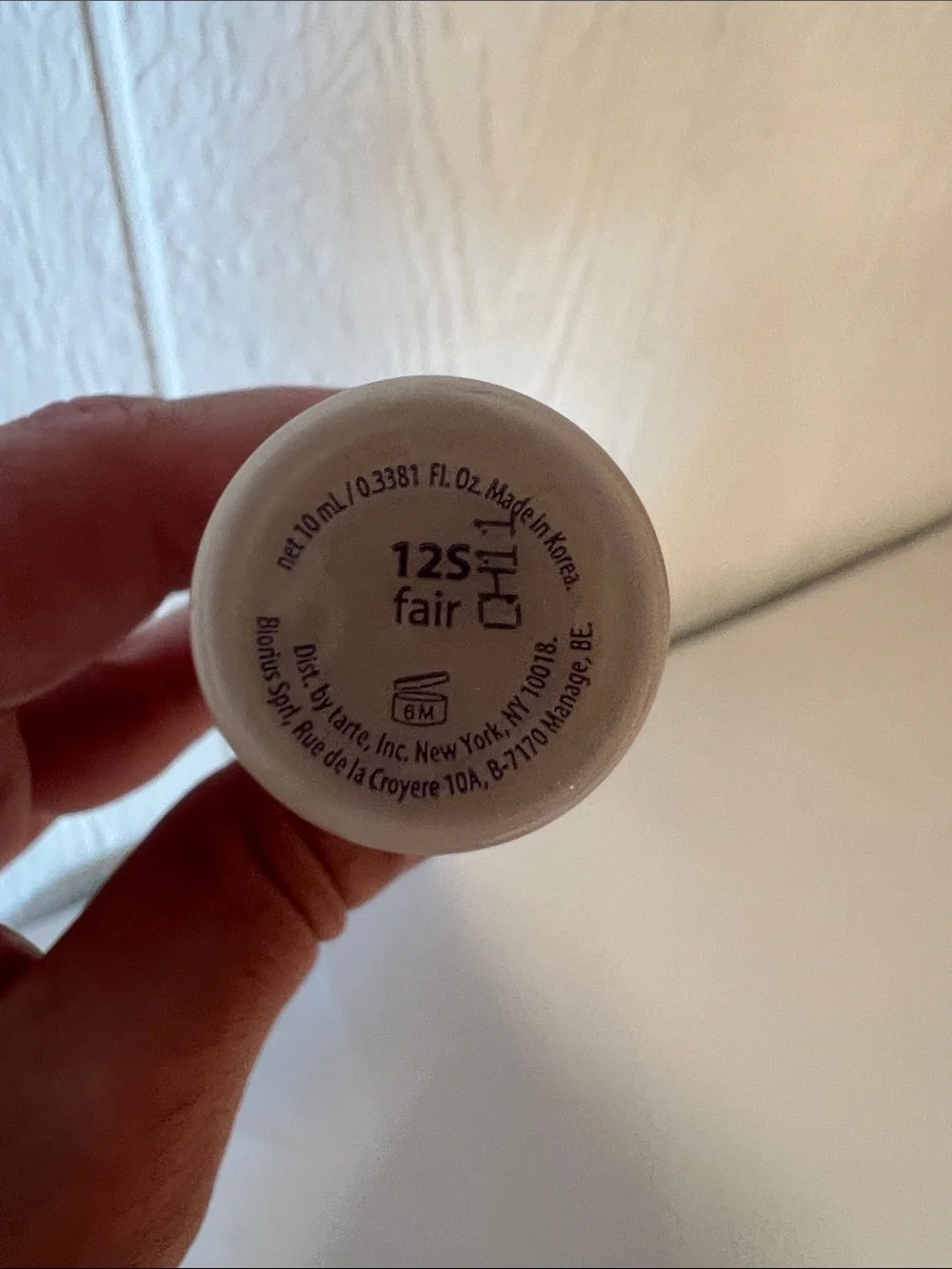 tarte Shape Tape Contour Concealer — beige with purple & gold cap Fair 125